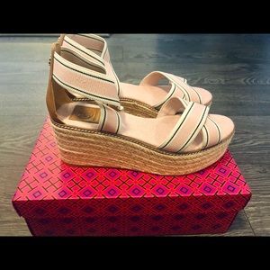 TORY BURCH FRIEDA ESPADRILLE (BLUSH)